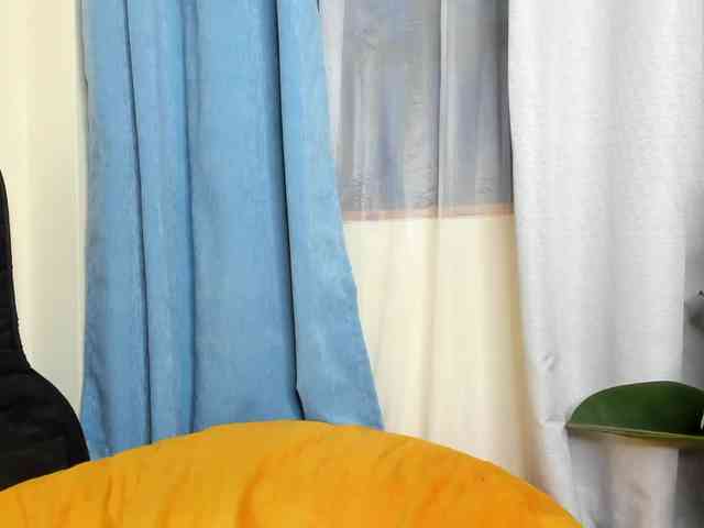 Aalisha-Jade webcam