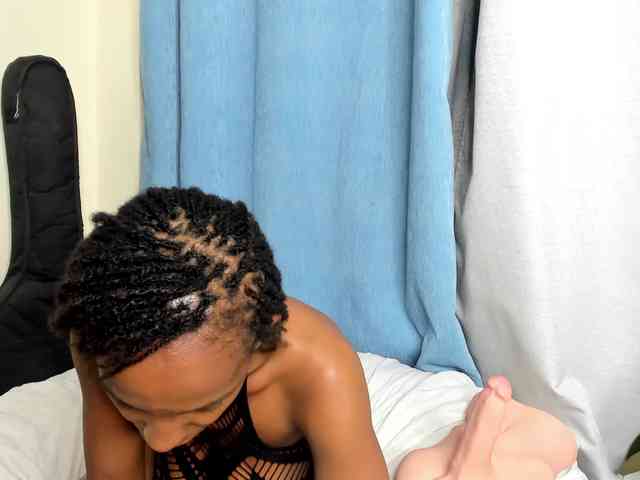 Aalisha-Jade webcam
