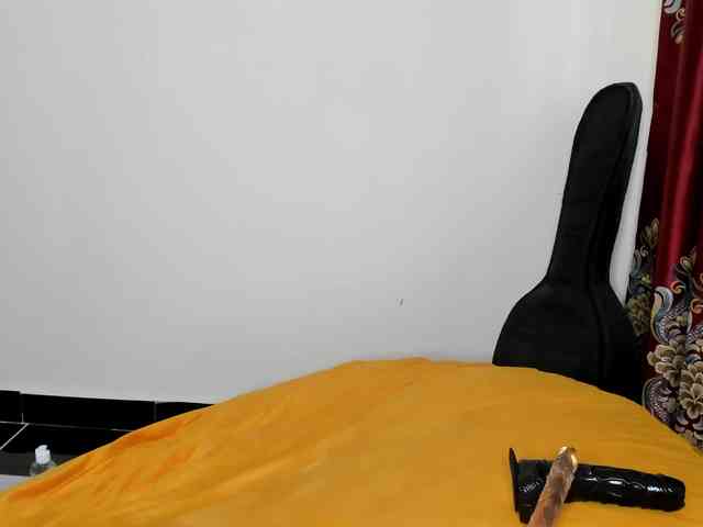 Aalisha-Jade webcam