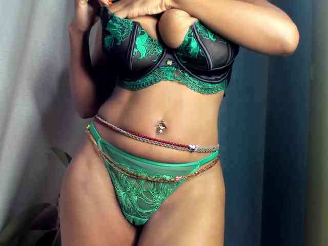 Aalisha-Jade webcam