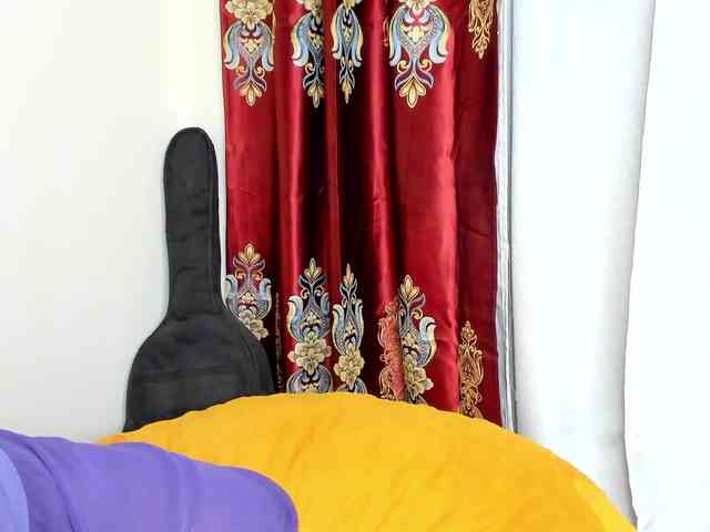 Aalisha-Jade webcam