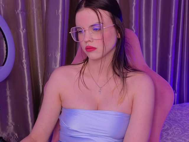 HannaCristal's BongaCams show and profile