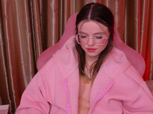 HannaCristal's BongaCams show and profile