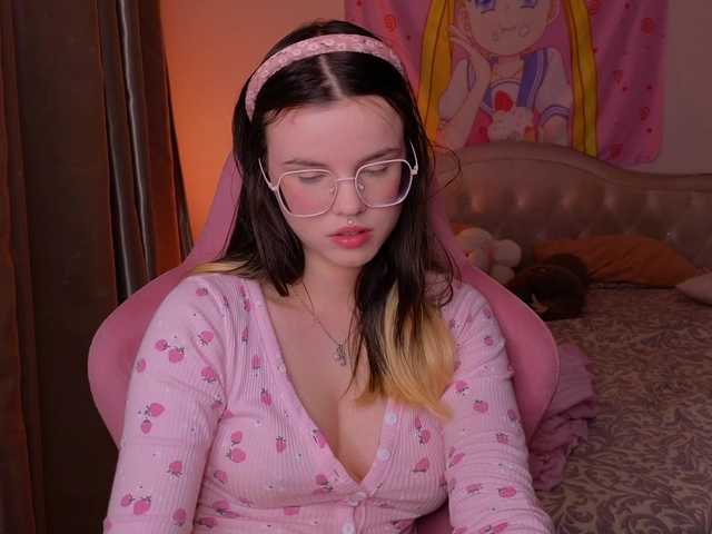 HannaCristal live cam on BongaCams