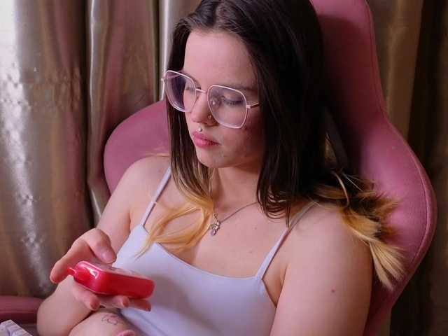HannaCristal live cam on BongaCams