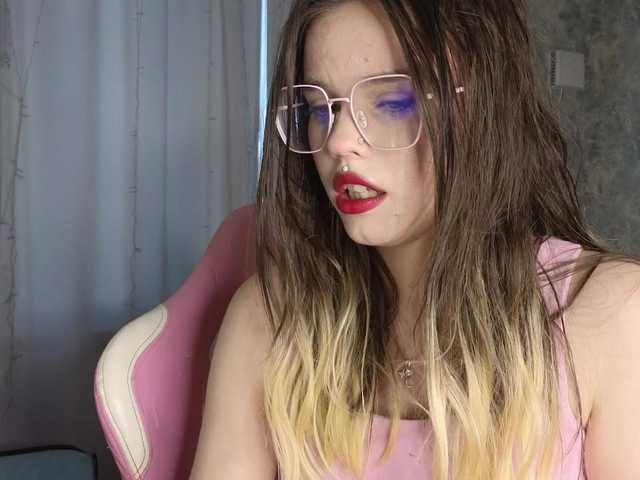 HannaCristal live webcam show