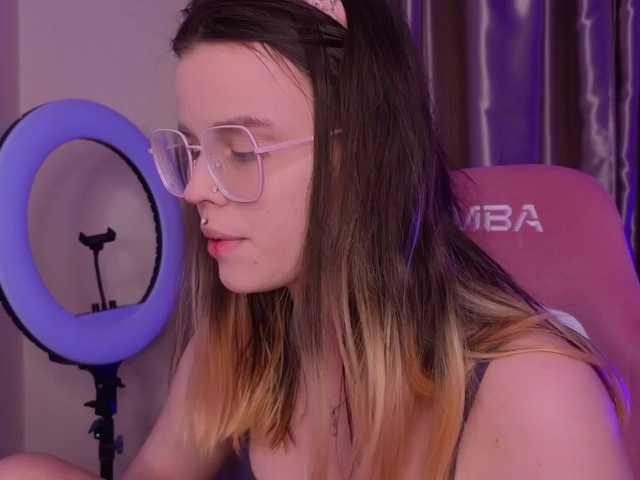 HannaCristal's BongaCams show and profile