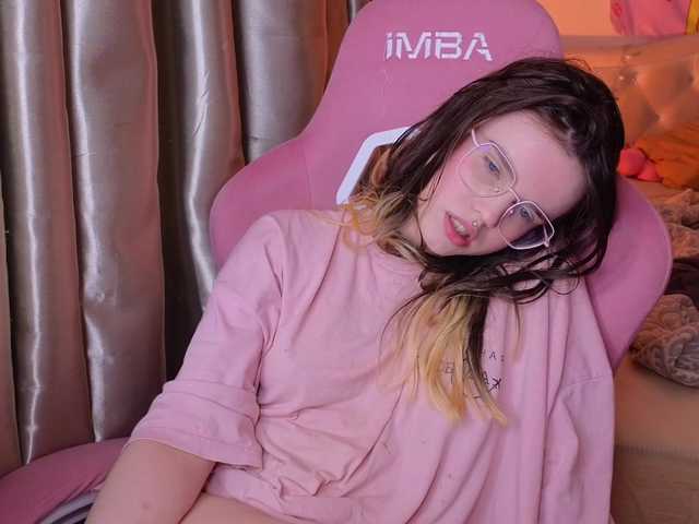 HannaCristal live cam on BongaCams