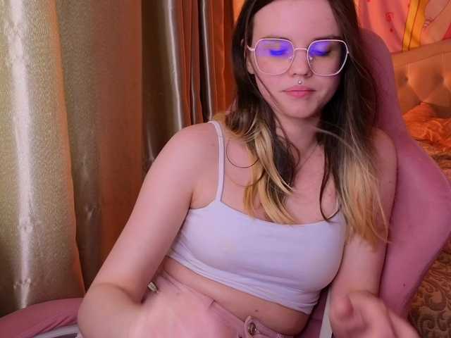 HannaCristal live cam on BongaCams