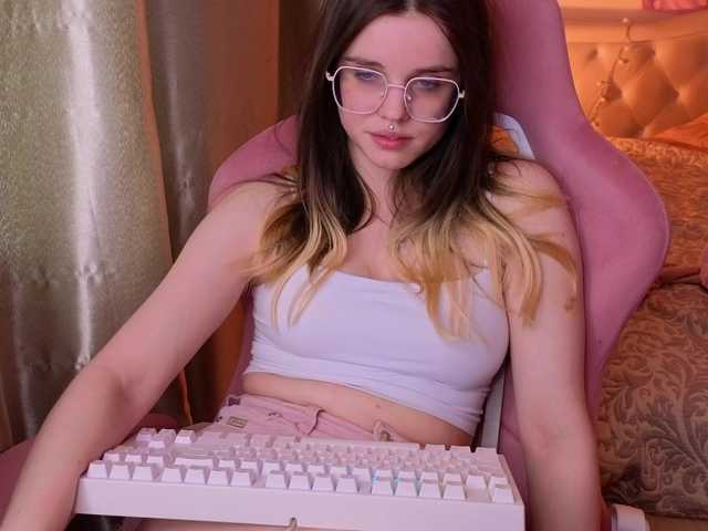 HannaCristal live cam on BongaCams