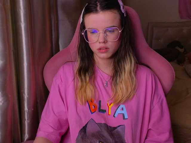 HannaCristal live cam on BongaCams