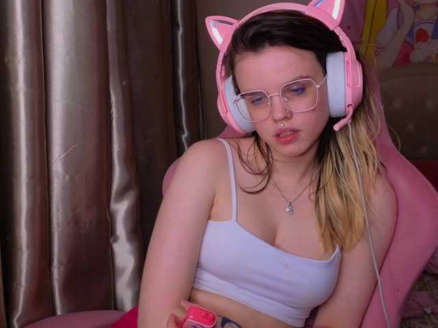 HannaCristal live cam on BongaCams