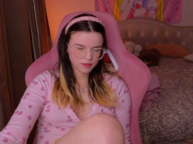 HannaCristal live cam on BongaCams