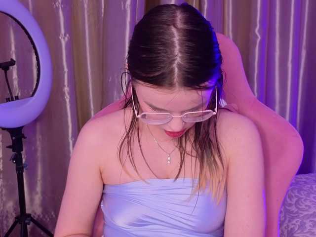 HannaCristal's BongaCams show and profile