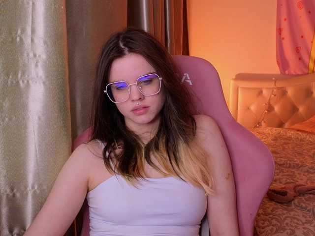 HannaCristal live cam on BongaCams