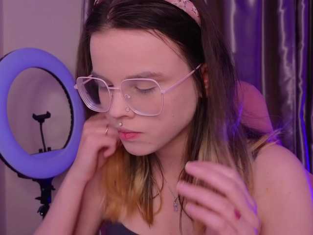 HannaCristal's BongaCams show and profile