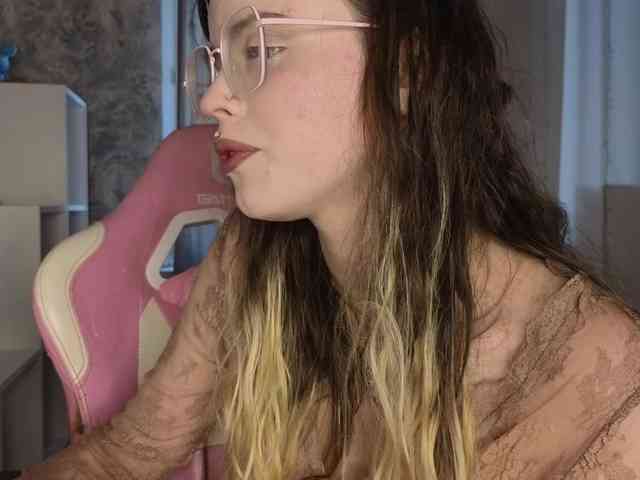 HannaCristal webcam