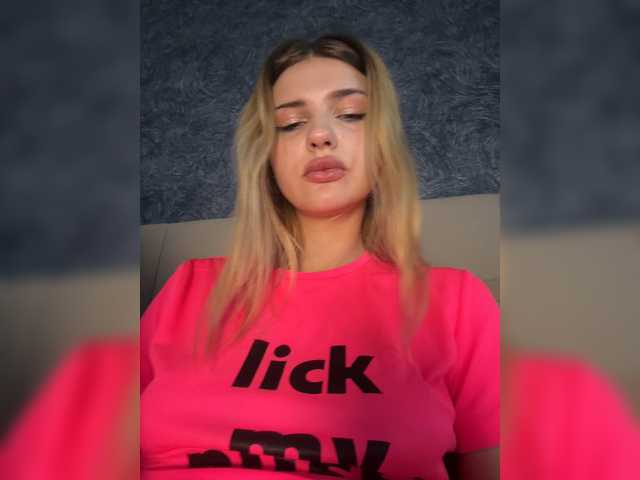 Melaniamyr live cam on BongaCams