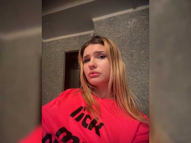 melaniamyr live sex show