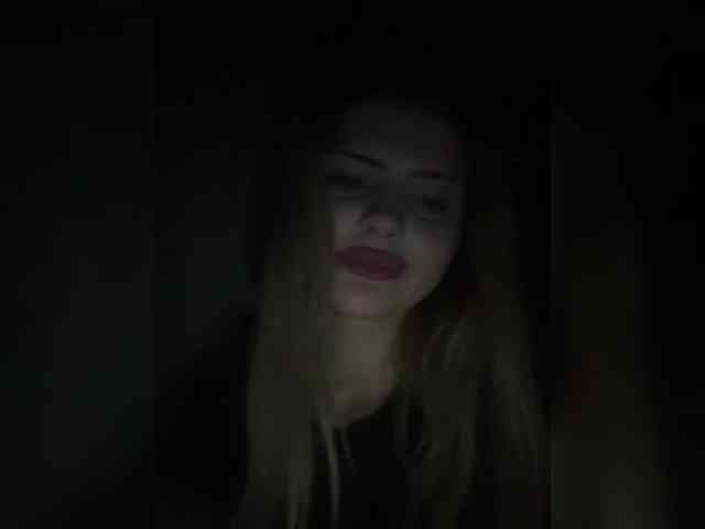 -Melani- webcam