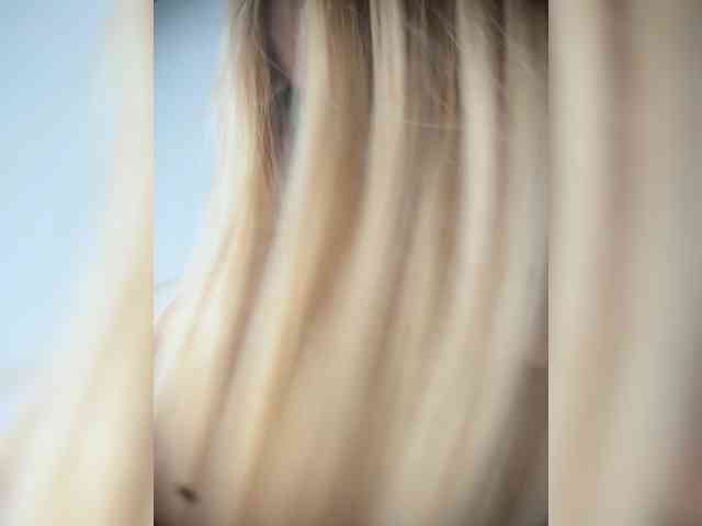 -Melani- webcam