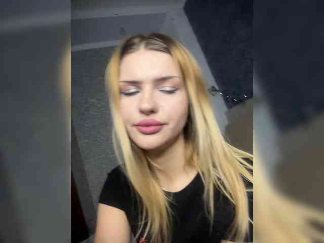 -Melani- webcam