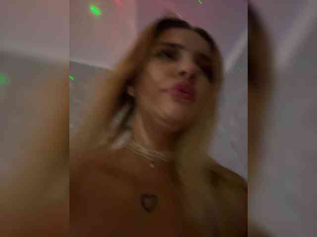 -Melani- webcam