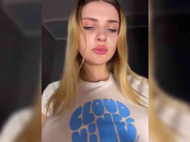 Модель: -Melani-