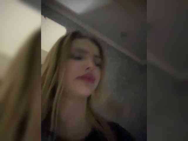 -Melani- webcam