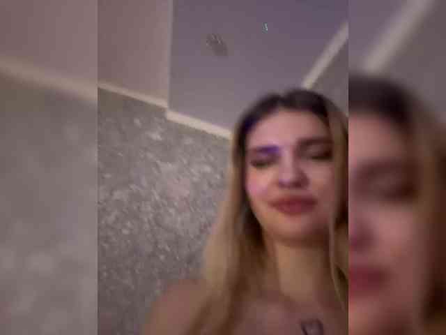 -Melani- webcam