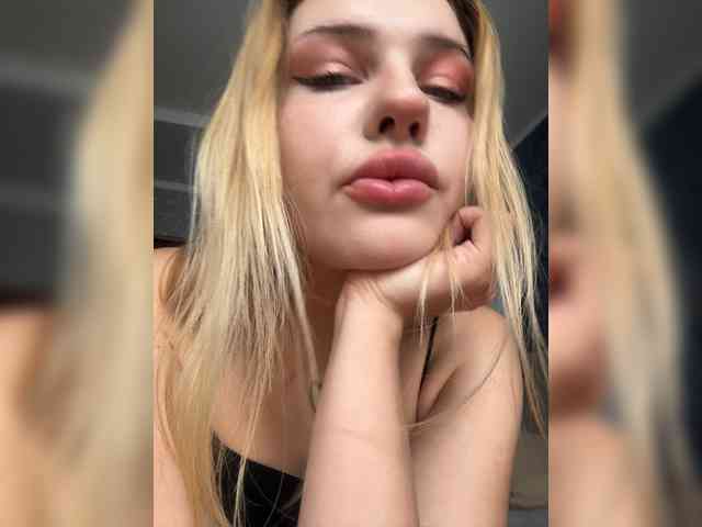 -Melani- webcam