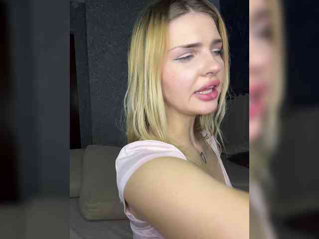 -Melani- webcam
