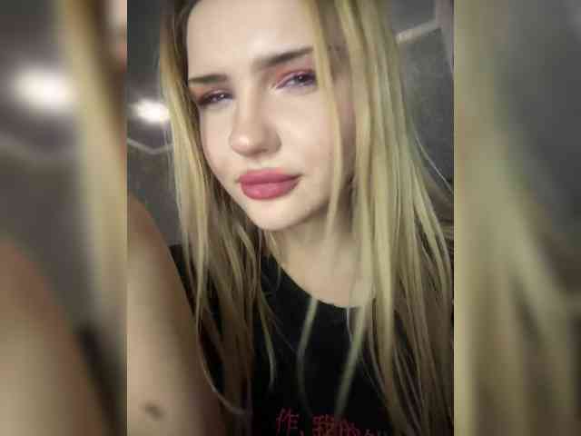 -Melani- webcam