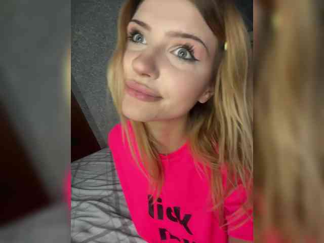 -Melani- webcam