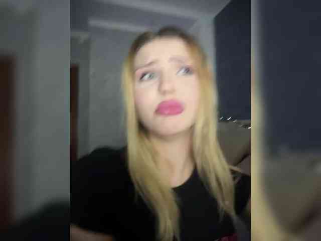 -Melani- webcam