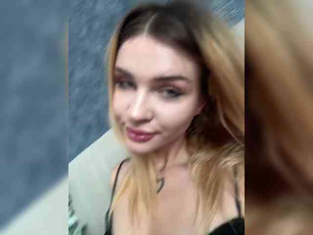 -Melani- webcam