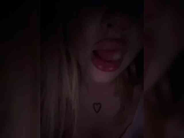 -Melani- webcam