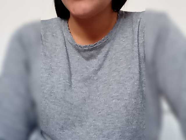 Realholly live cam on BongaCams