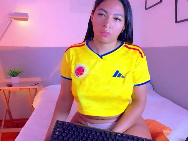 drooling4daddy live cam on BongaCams