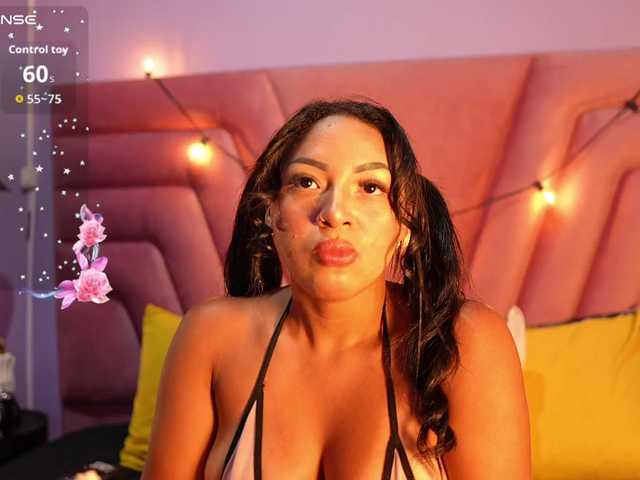 drooling4daddy live cam on BongaCams