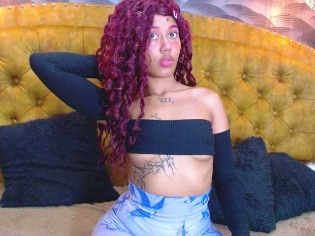 SachaBratz live cam on BongaCams
