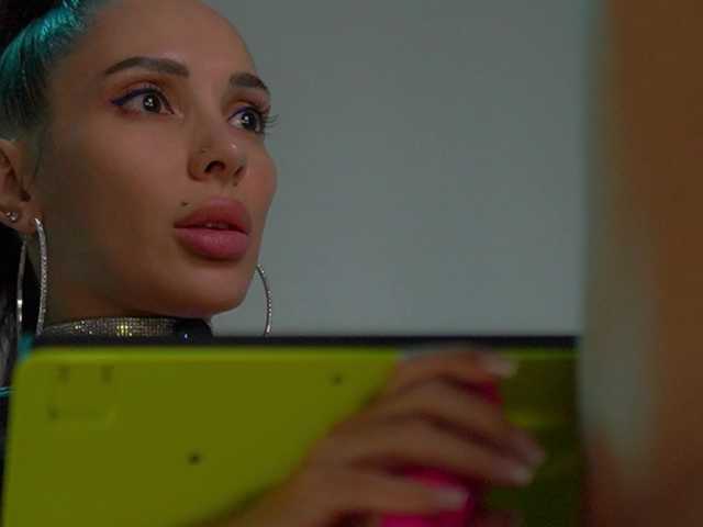 Live трансляция MilaMistressX - slutnetki.online
