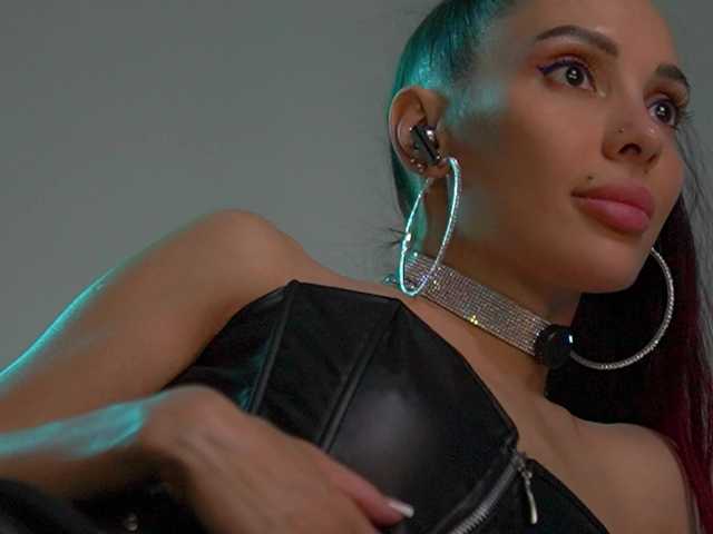 MilaMayy live cam on BongaCams