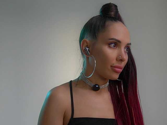 MilaMayy live cam