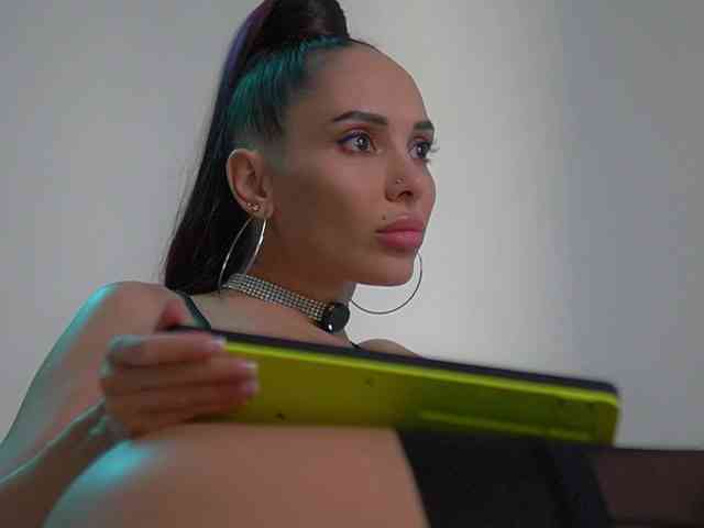 Model: MilaMistress