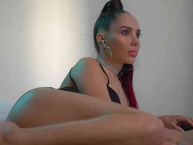 MilaMistress webcam