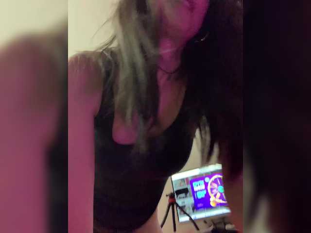 Amy-Lee live webcam show