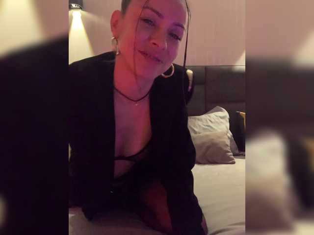 Amy-Lee live cam on BongaCams