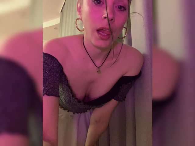 Amy-Lee live webcam show