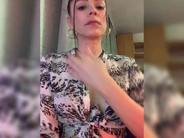 Amy-Lee webcam